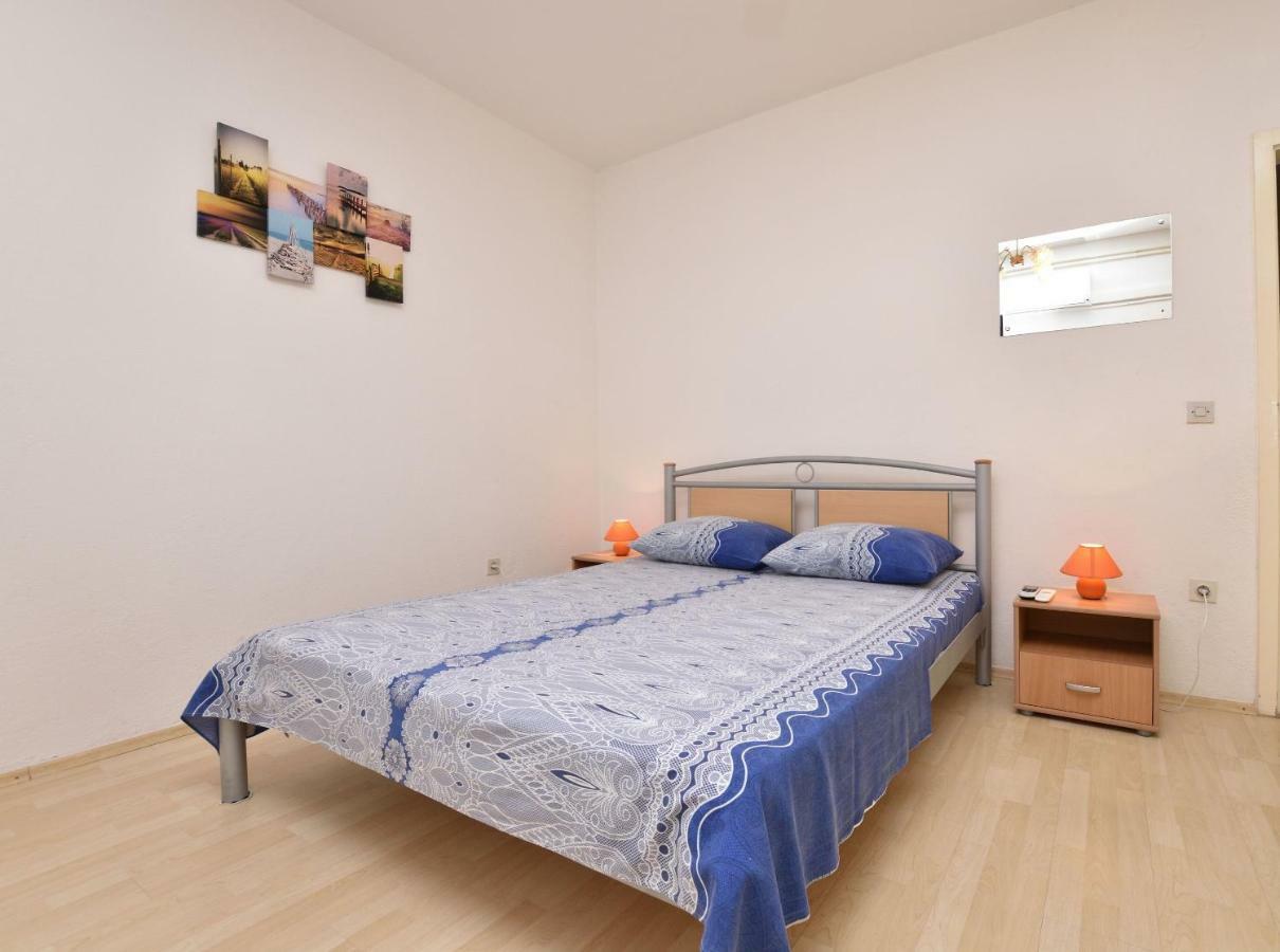 Apartment Dijo I Primošten Exterior foto